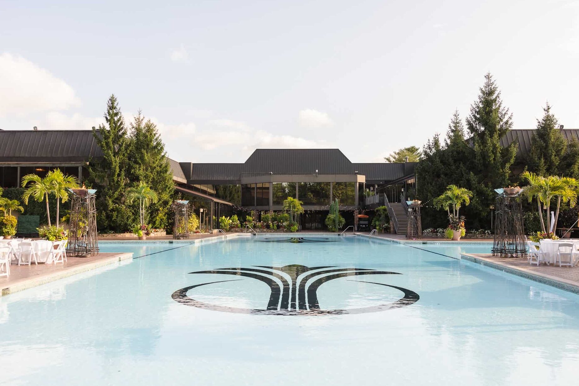 Pool at Crest Hollow Country Club 