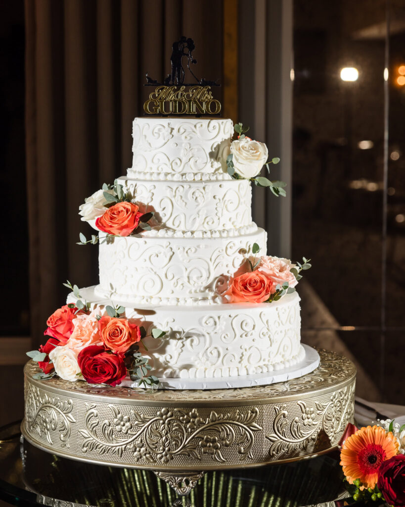 Wedding cake at Water's Edge.